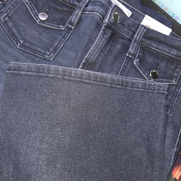 Nine West NEW High-Rise Flare Jeans in Dark Wash - Size 10 - Picture 9 of 9